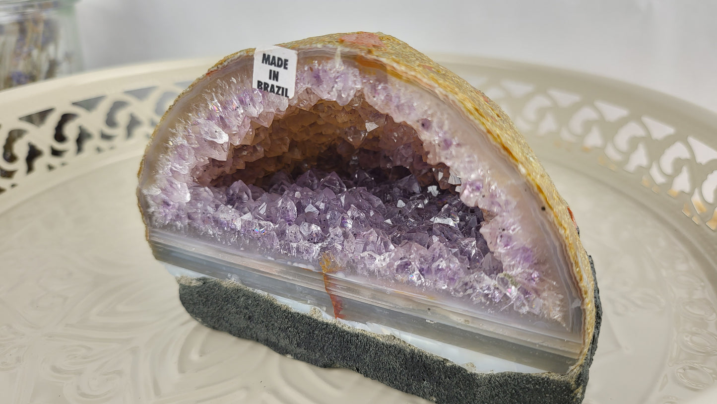 Amethystdruse mit vielen Auraeinschlüssen