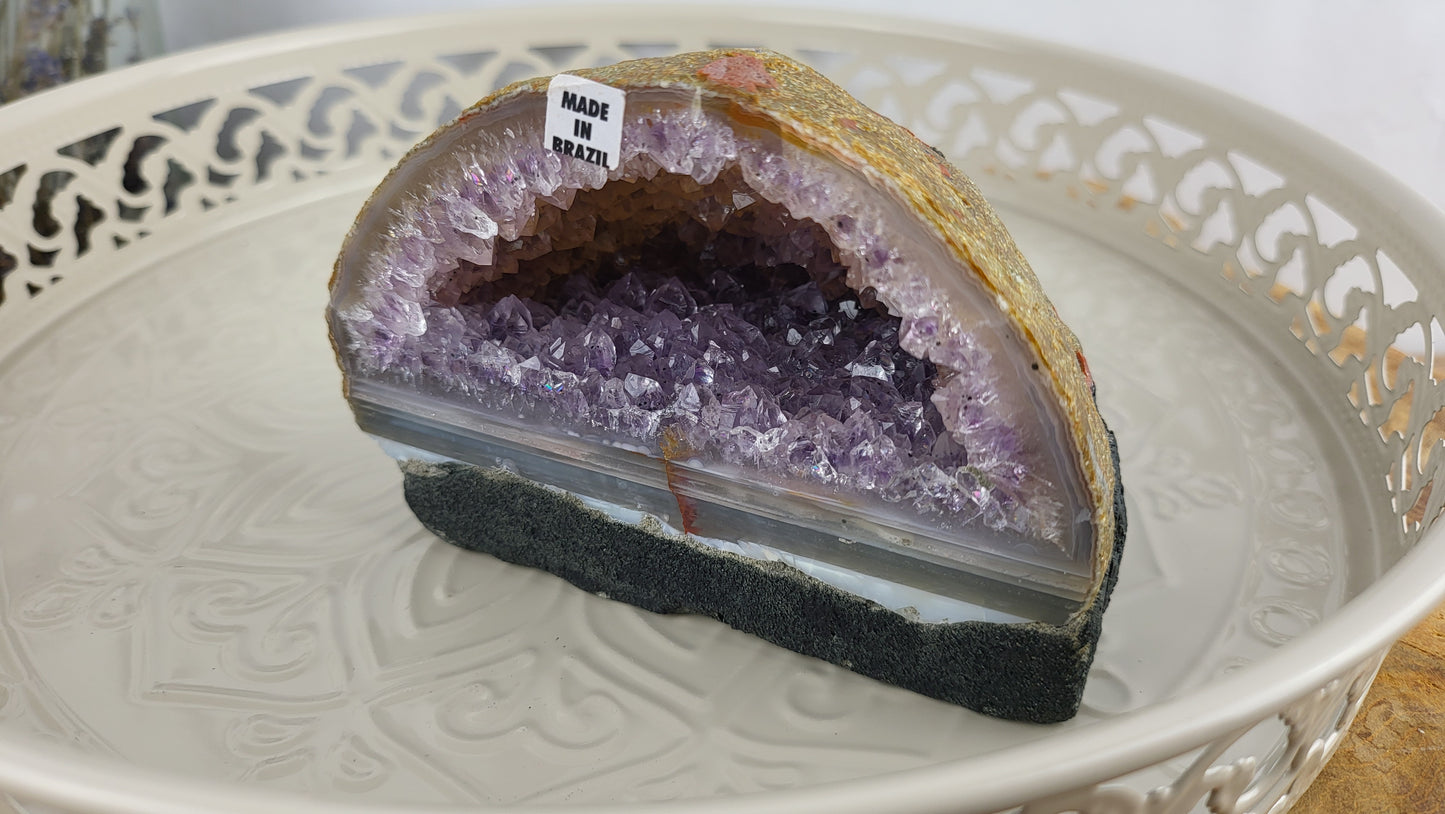 Amethystdruse mit vielen Auraeinschlüssen