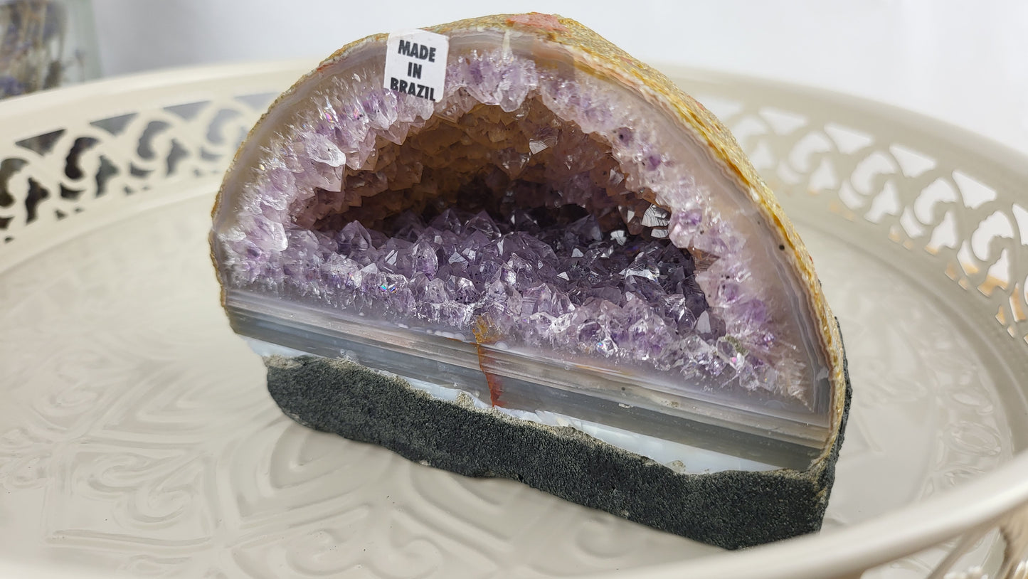 Amethystdruse mit vielen Auraeinschlüssen