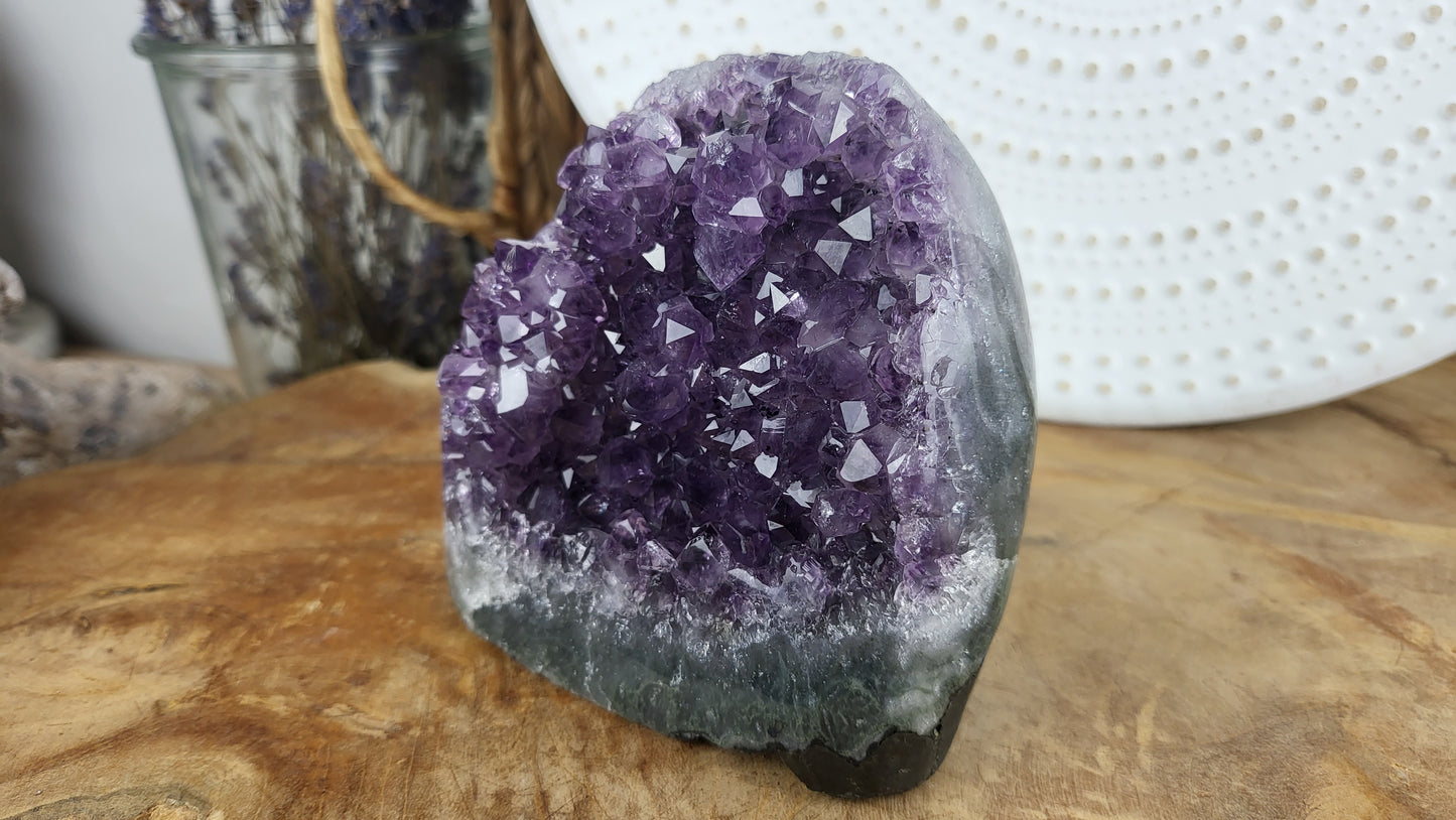 Vollpolierte Amethystdruse ca. 820g