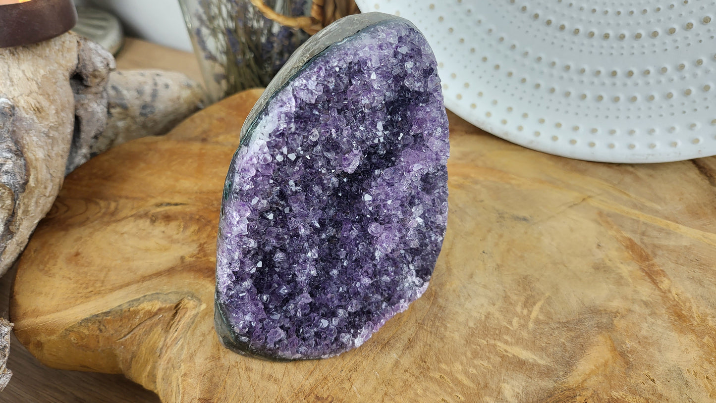 Vollpolierte Amethystdruse ca. 825g