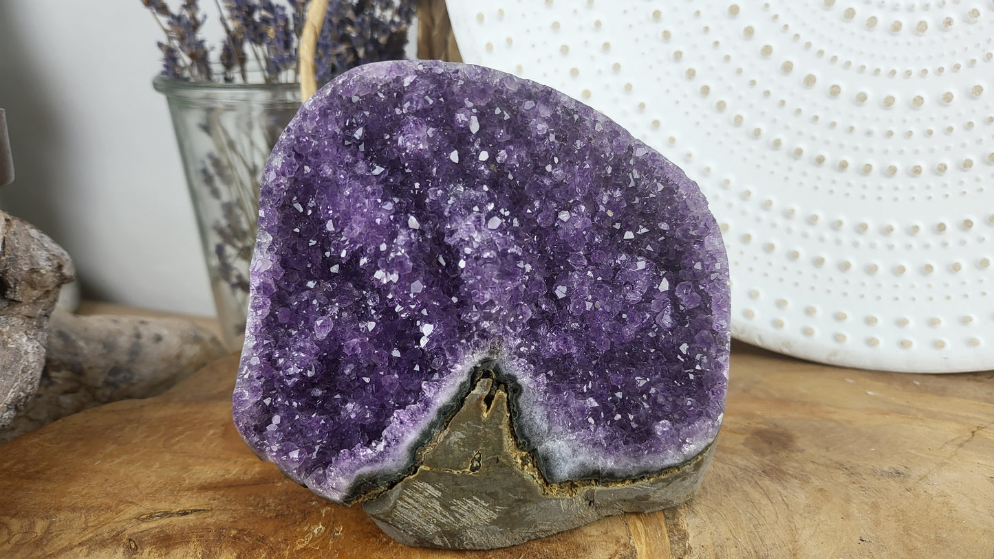 Vollpolierte Amethystdruse ca. 850g