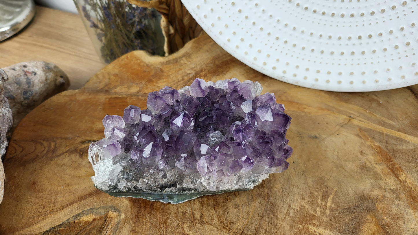 Amethyst Segment mit großer Kristallbildung ca. 635g