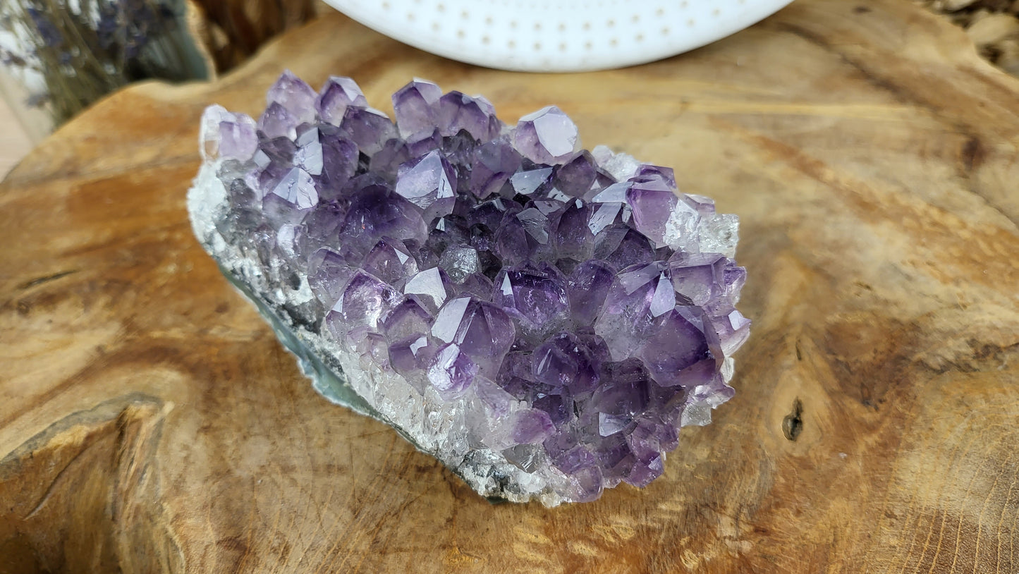 Amethyst Segment mit großer Kristallbildung ca. 635g