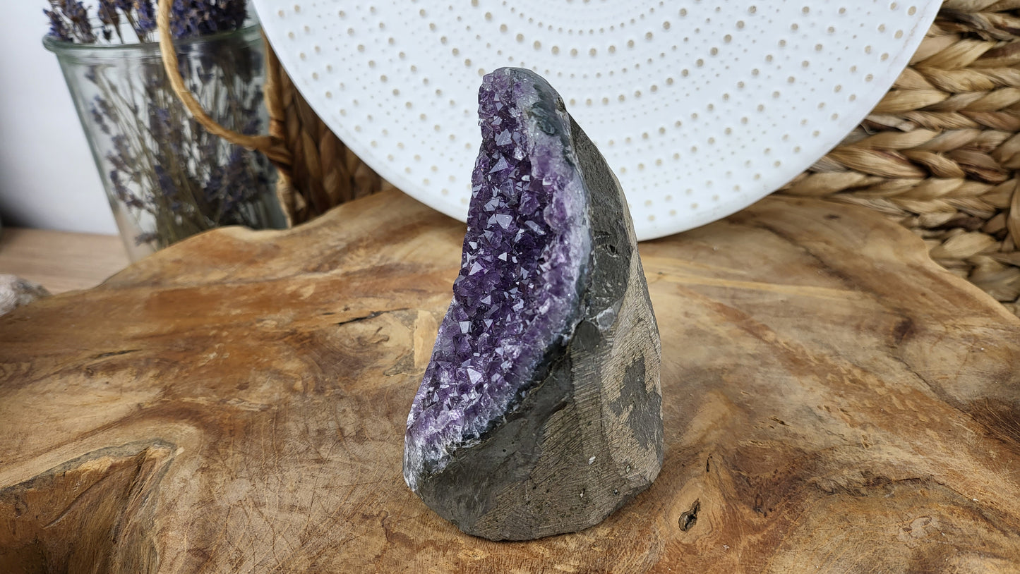 Amethystdruse vollpoliert, ca. 590g