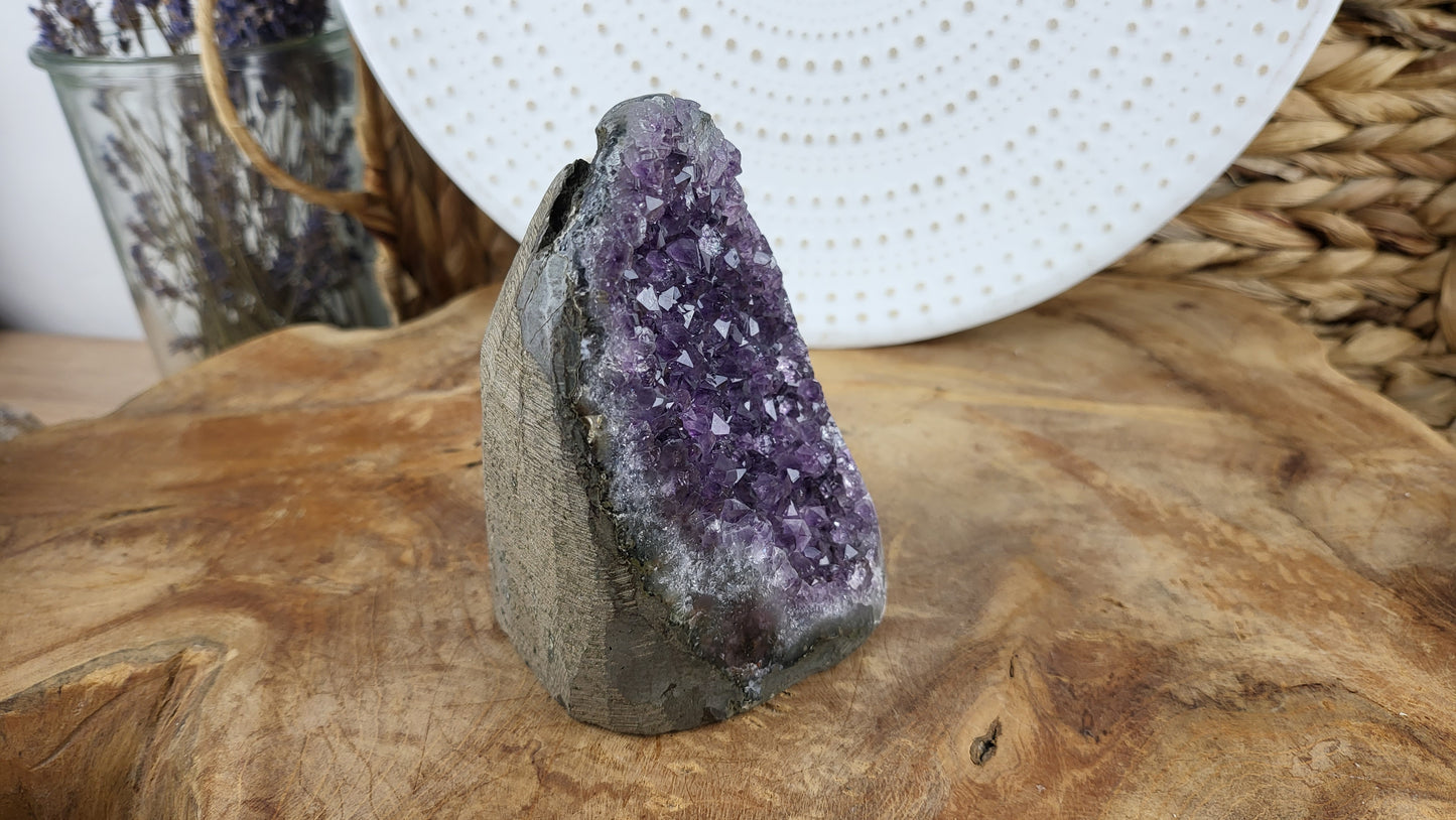 Amethystdruse vollpoliert, ca. 590g