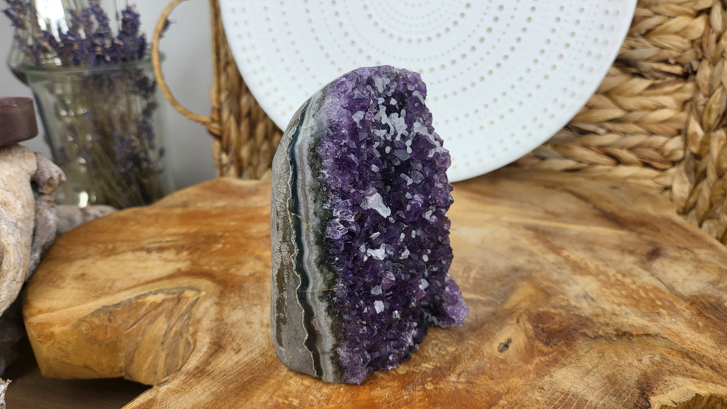 Vollpolierte Amethystdruse ca. 700g aus Brasilien