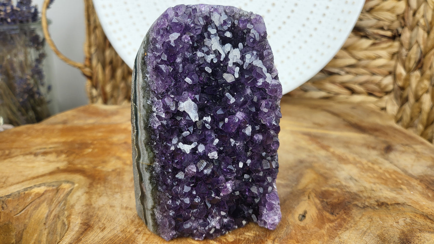 Vollpolierte Amethystdruse ca. 700g aus Brasilien