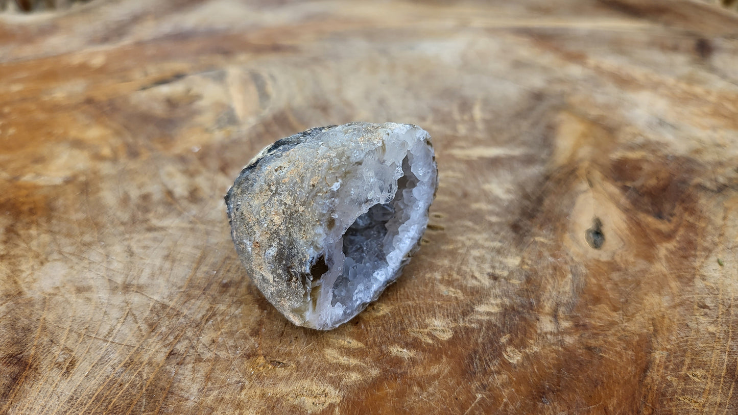 Achatnuss Hälfte, Mini Achatgeode 4cm, aus Brasilien Nr.11