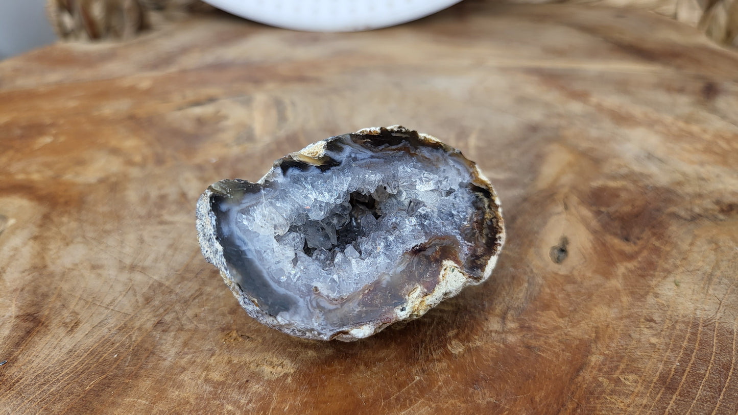 Achatnuss Hälfte, Achatgeode 6cm, aus Brasilien Nr.31