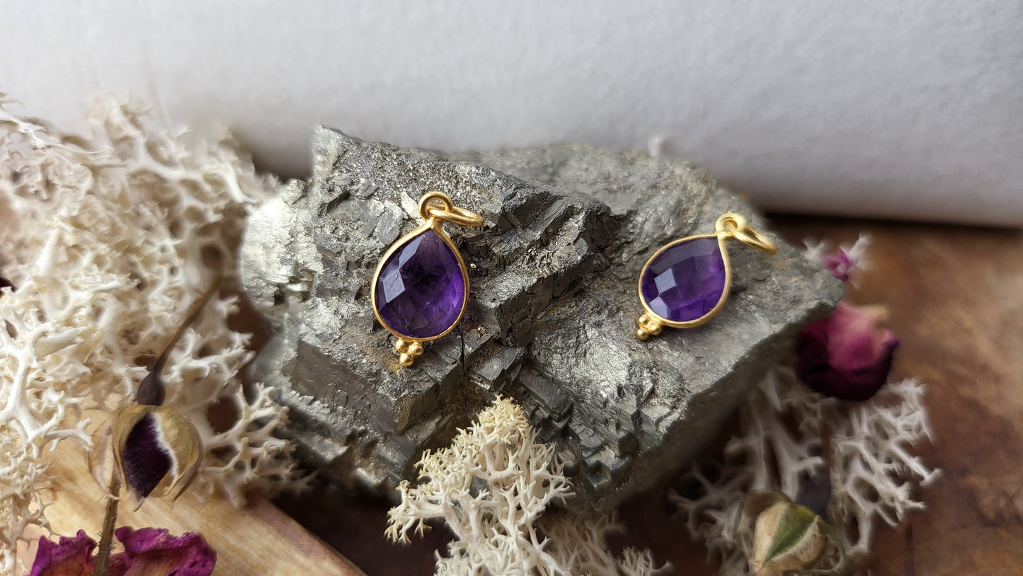 Kettenanhänger Amethyst, facettiert goldfarben